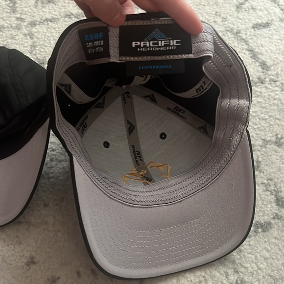 Bundle Two Flexfit Black Hats - Picture 4 of 4